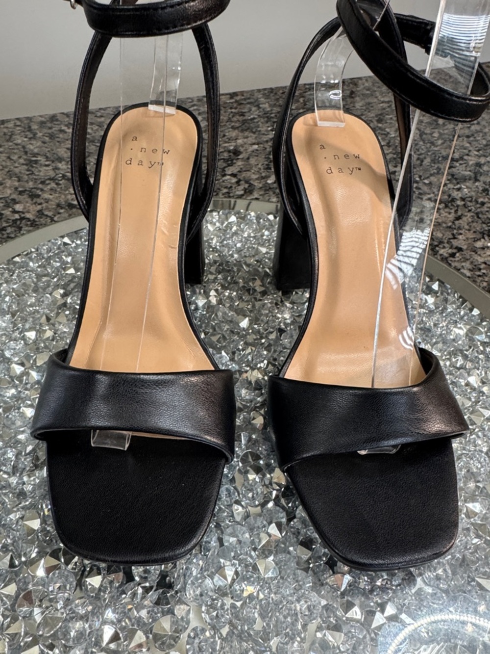 a new day Black Block Heel Strappy Sandals EUC 7 - Picture 2 of 13